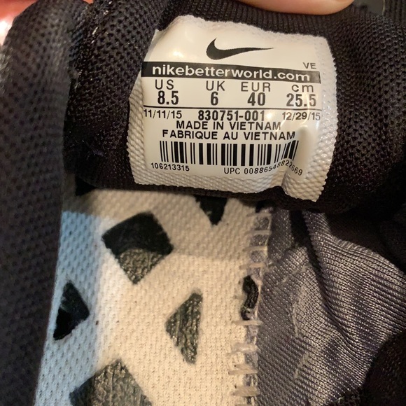 Nike Flex Runners - Picture 5 of 5